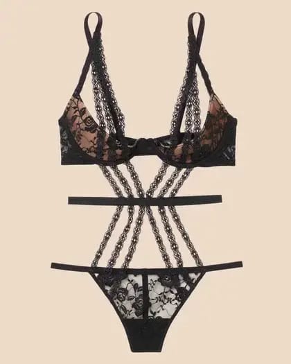 Trang phục AI thanh lịch gợi cảm với bộ bodysuit dây ren màu đen với các chi tiết cutout